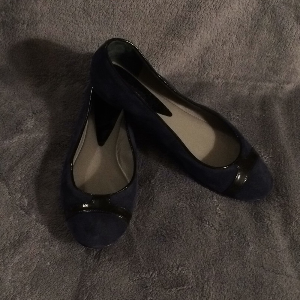Theory Ladies Flats Size 37 Made in Italy Navy